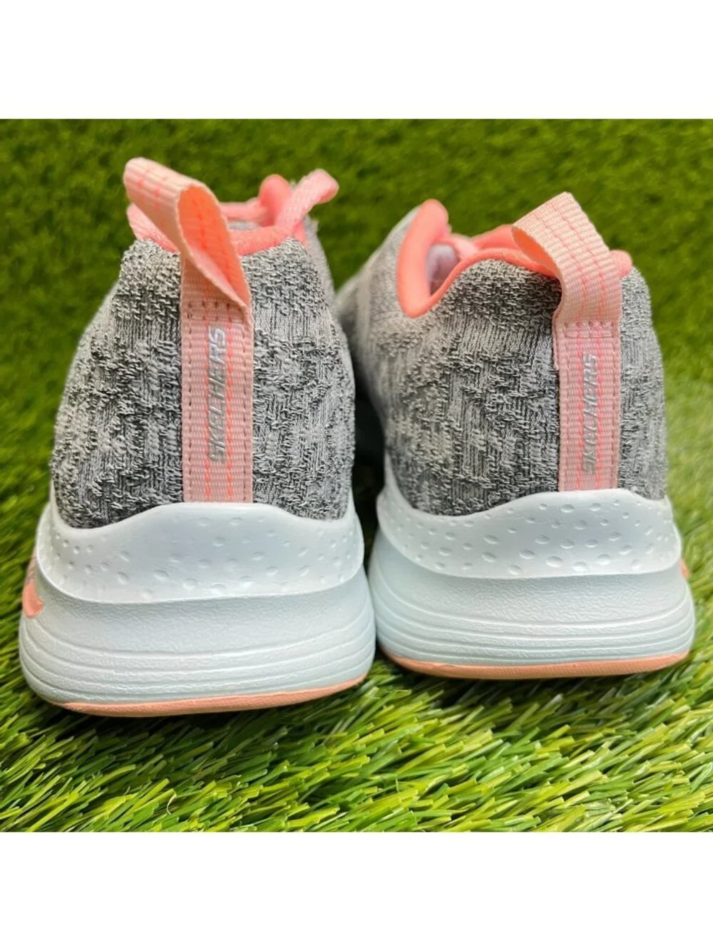 SKECHERS please review